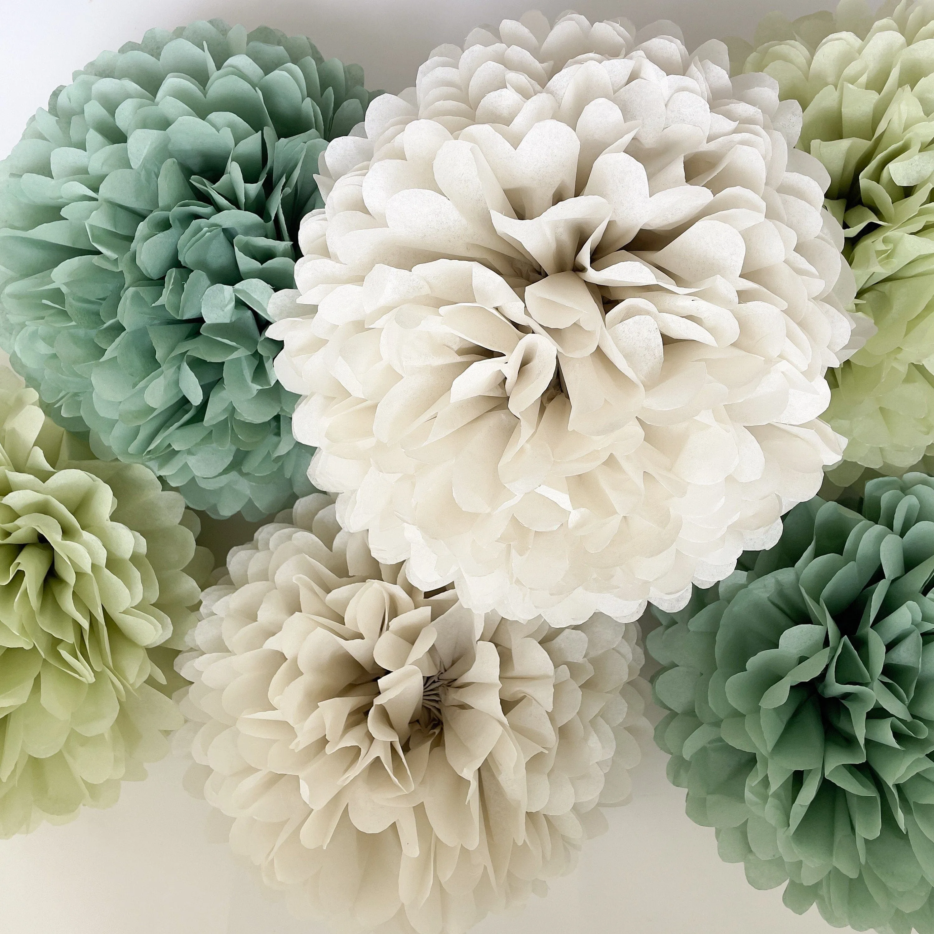 Pom pom set of 16 large size  sage green Tissue paper pom poms | dusty green Paper flowers | Wedding decor | cream and green party decor